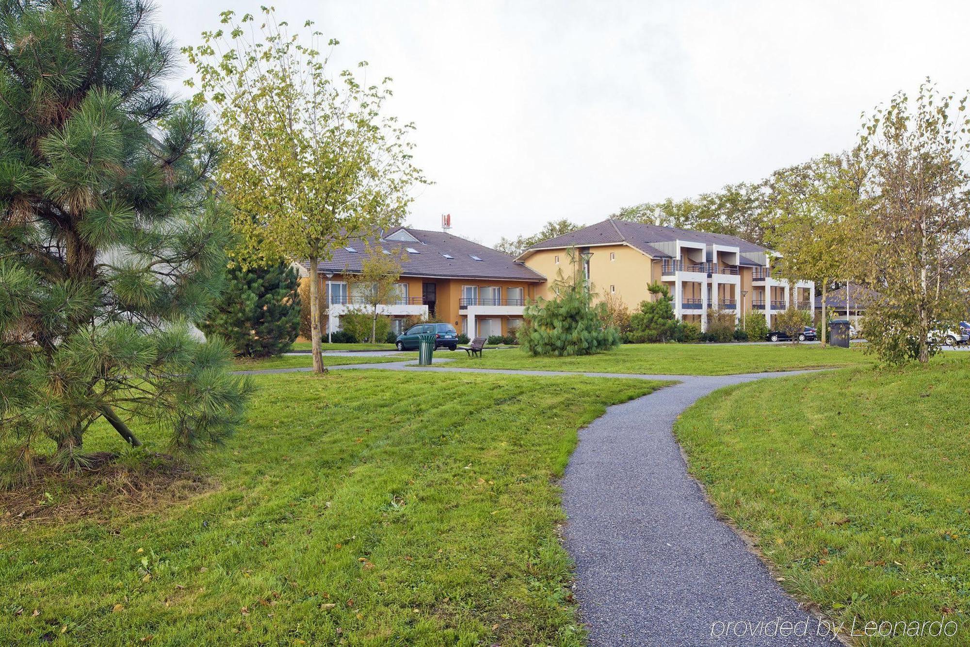 Residhome Geneve Prevessin Le Carre D'Or Exterior photo